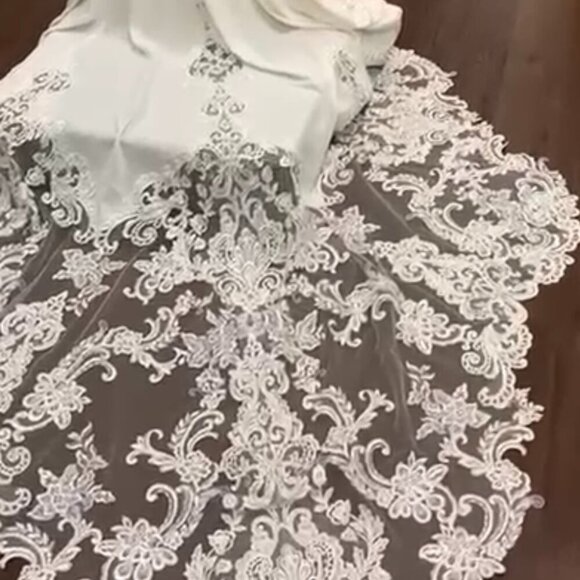 ANNA GRACE Elegant Luxurious Crepe Fabric Lace Designer Wedding Gown Size 4 - Picture 9 of 13